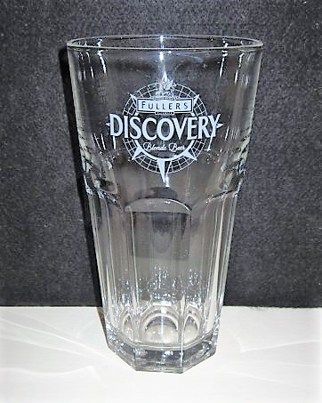 beer glass from the Fuller's brewery in England with the inscription 'Griffin Brewery Fuller's Chiswick Discovery Blende Bier'