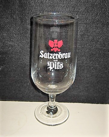 beer glass from the Guinness  brewery in Ireland with the inscription 'Satzenbrau Diat Pils'