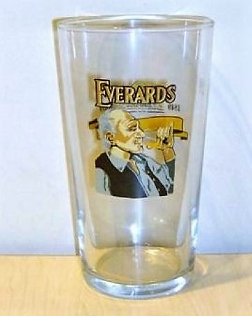 beer glass from the Everards brewery in England with the inscription 'Everards'