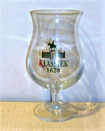beer glass from the Oranjeboom brewery in Netherlands with the inscription 'Klassiek 1628'