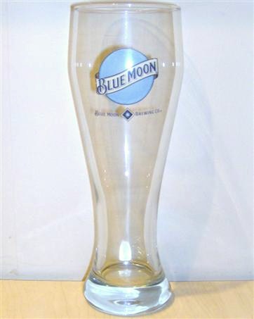 beer glass from the Coor's brewery in U.S.A. with the inscription 'Blue Moon Blue Moon Brewing Co'