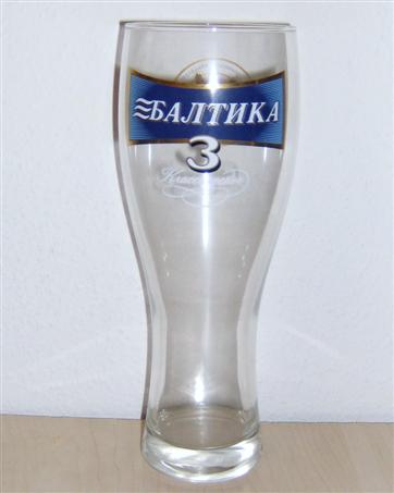 beer glass from the Baltika brewery in Russia with the inscription 'Bajitnka 3 '