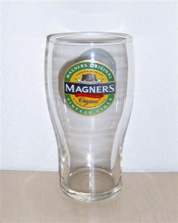 beer glass from the Magners brewery in Ireland with the inscription 'Magners Fresh Cider Original Produced In Ireland By Bulmers Limited Clonnel Magners Original Vintage Cider'