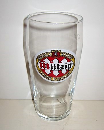beer glass from the Mutzig brewery in France with the inscription 'Special Export Mutzig Biere D'Alsace'
