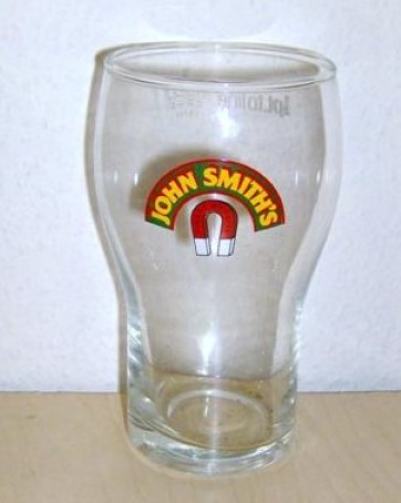 beer glass from the John Smith's brewery in England with the inscription 'John Smith's '