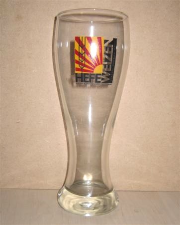 beer glass from the Gordon Biersch Brewing Company brewery in Germany with the inscription 'Hefe Weizen Gordon Biersch  Brewery Restaurant'