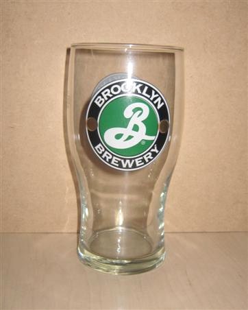 beer glass from the Brooklyn brewery in U.S.A. with the inscription 'Brooklyn Brewerey'