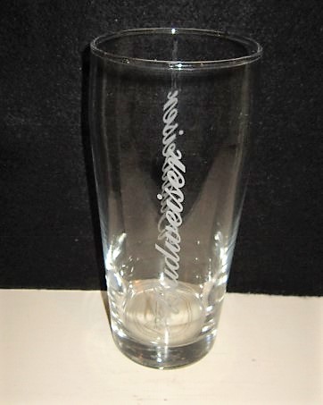 beer glass from the Anheuser Busch brewery in U.S.A. with the inscription 'Budweiser'