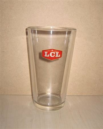 beer glass from the Thwaites brewery in England with the inscription 'LCL'