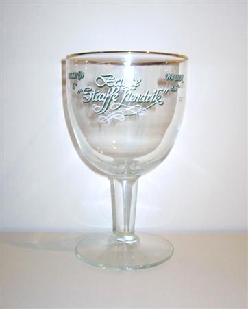 beer glass from the De Halve Maan brewery in Belgium with the inscription 'Blond 6. Brugse Straffe Hendrik Bruin 8,5'