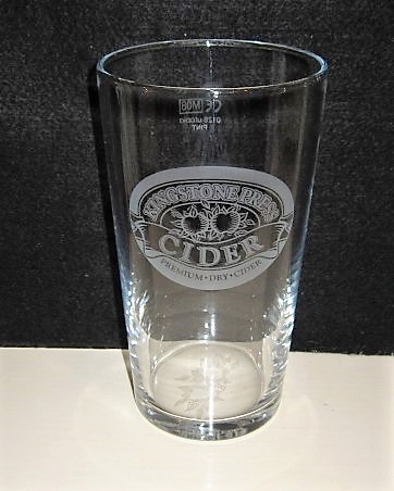 beer glass from the Aston Manor brewery in England with the inscription 'Kingstone Press Cider. Premium Dry Cider'