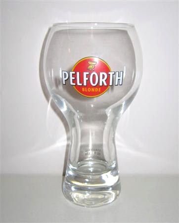 beer glass from the Pelican-Pelforth brewery in France with the inscription 'Pelfort Blonde'