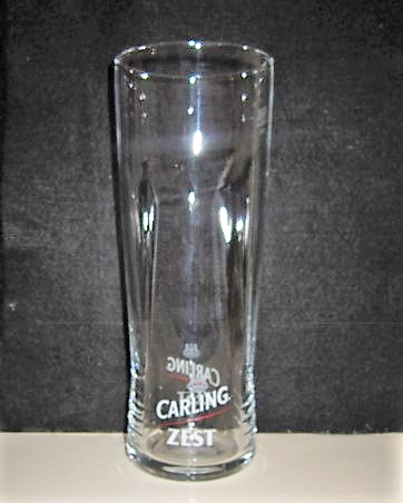 beer glass from the Carling brewery in Canada with the inscription 'Carling Zest'