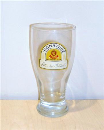 beer glass from the Stroh brewery in U.S.A. with the inscription 'Signature Stroh Premium Lager'