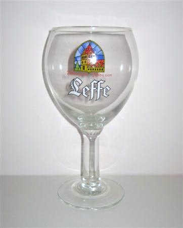 beer glass from the Leffe brewery in Belgium with the inscription 'Abbaye de Abdij van Leffe'