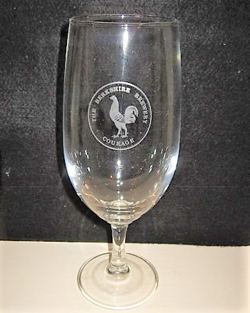 beer glass from the Courage brewery in England with the inscription 'The Barkshire Brewery Courage'
