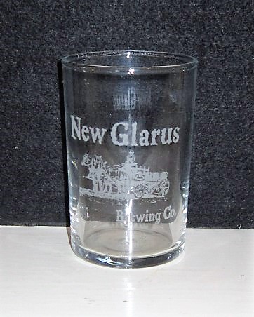 beer glass from the New Glarus Brewing Co brewery in U.S.A. with the inscription 'New Glarus Brewing Co'