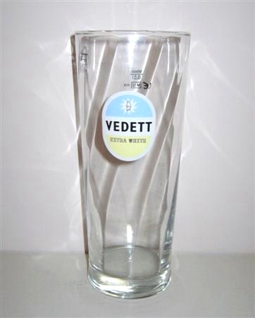 beer glass from the Duvel Moortgat brewery in Belgium with the inscription 'Vedett Extra White'