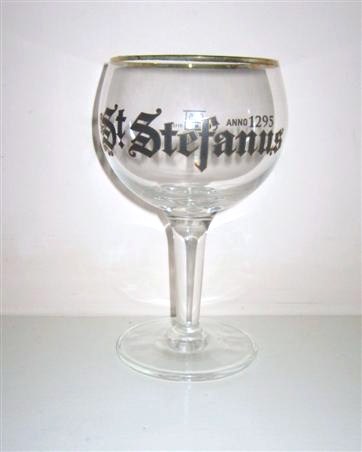 beer glass from the Van Steenberge brewery in Belgium with the inscription 'St Stefanus Anno 1295'