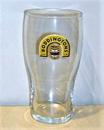 beer glass from the Boddingtons brewery in England with the inscription 'Boddingtons'