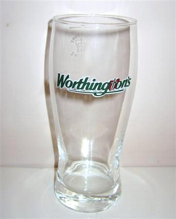 beer glass from the Worthington brewery in England with the inscription 'Worthingtons'