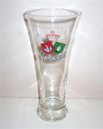 beer glass from the De Koninck brewery in Belgium with the inscription 'De koninck'