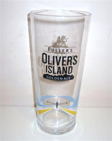 beer glass from the Fuller's brewery in England with the inscription 'Fuller's Griffin Brewery Chiswick. Oliver's Island Golden Ale. A Harmoney Of Citrus Floral Hops Ans Golden Malt'