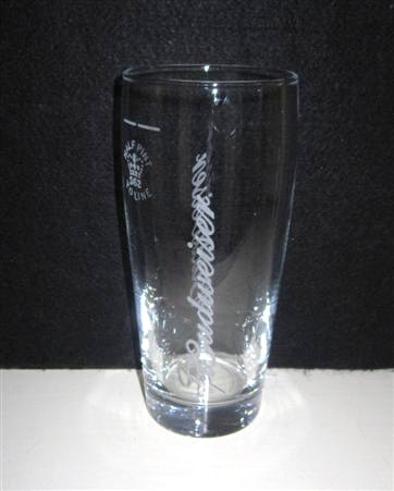 beer glass from the Anheuser Busch brewery in U.S.A. with the inscription 'Budweiser'