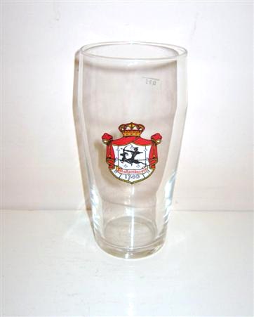beer glass from the Karlsberg brewery in France with the inscription 'Schutzenberger 1740'
