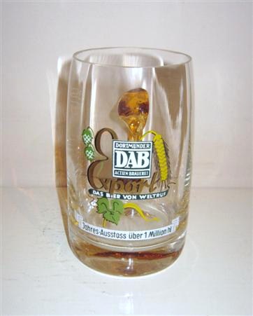 beer glass from the Dab brewery in Germany with the inscription 'Dortmumber Dab, Actian Brauerei Export, Das Bier Von Weltruf. Johres Ausstoss Uber 1 Million Hl'
