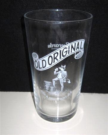 beer glass from the Everards brewery in England with the inscription 'Old Original, Rich & Fruity Ruby Ale'