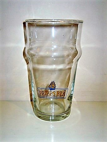 beer glass from the Carlsberg Sverige brewery in Sweden with the inscription 'Pripps Bla'