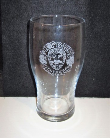 beer glass from the Hop Back Brewery brewery in England with the inscription 'Hop Back Brewery'