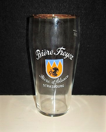 beer glass from the Freysz brewery in France with the inscription 'Biere Freysz Biere D'alsace Strasbourg'