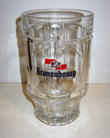 beer glass from the Kronenbourg brewery in France with the inscription 'Kronenbourg, International Beer'