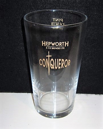 beer glass from the Hepworth brewery in England with the inscription 'Hepworth & Co Brewers Ltd, Conqueror'