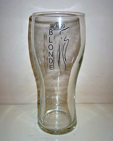 beer glass from the Hepworth brewery in England with the inscription 'Blonde'