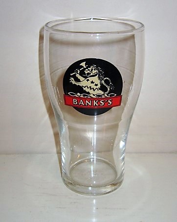 beer glass from the Wolverhampton & Dudley  brewery in England with the inscription 'Banks's '