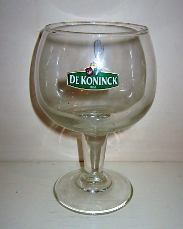 beer glass from the De Koninck brewery in Belgium with the inscription 'De Koninick'