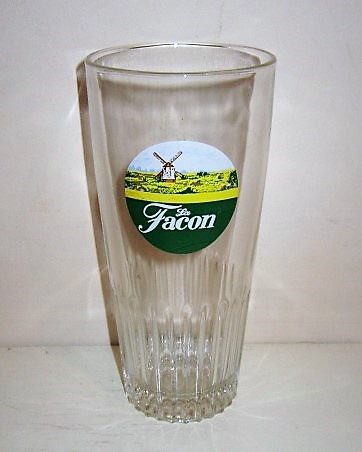 beer glass from the Facon brewery in France with the inscription 'La Facon'