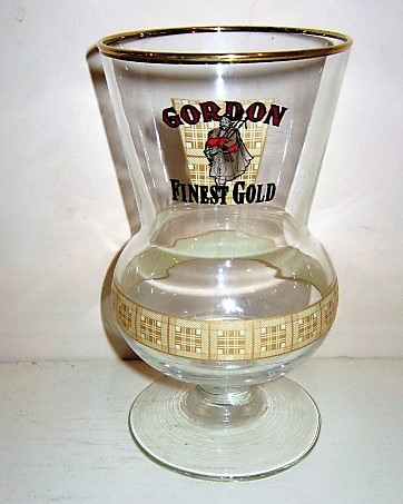 beer glass from the John Martin brewery in Belgium with the inscription 'Gordon Finest Gold'