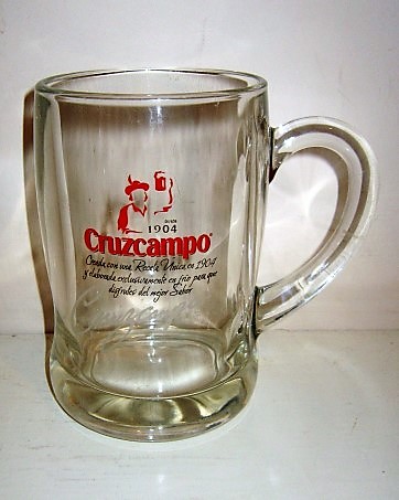 beer glass from the Cruzcampo brewery in Spain with the inscription '1904 Cruzcampo'