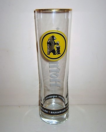 beer glass from the Hofmeister brewery in England with the inscription 'Helles Bavarian Lager'