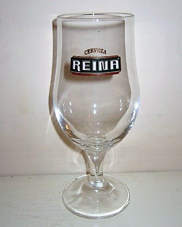 beer glass from the Anaga brewery in Spain with the inscription 'Reina Cerveza'
