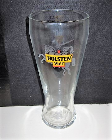 beer glass from the Holsten brewery in Germany with the inscription 'Holsten Vier'