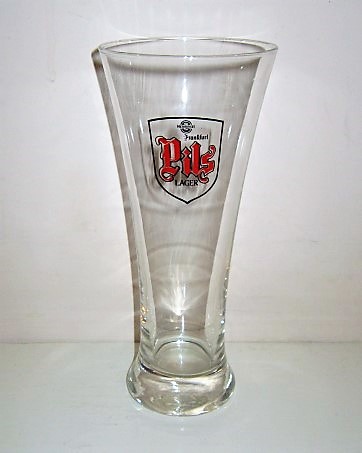 beer glass from the Henninger brewery in Germany with the inscription 'Henninger Frankfurt Pils Lager'