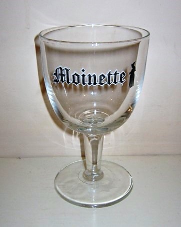 beer glass from the Dupont brewery in Belgium with the inscription 'Moinette'