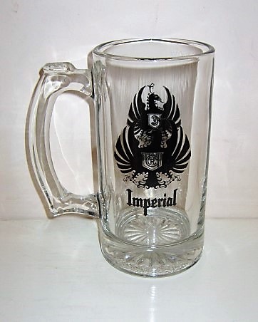 beer glass from the Florida Bebidas brewery in Costa Rica with the inscription 'Imperial'