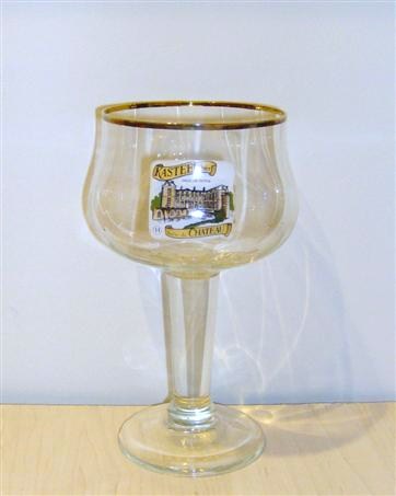 beer glass from the Van Honsebrouck brewery in Belgium with the inscription 'Kasteel Bier Ingelmunster Bie're Du Chateau'