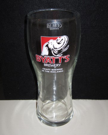 beer glass from the Byatt's brewery in England with the inscription 'Byatt's Brewery Craft Brewed In The Midlands'